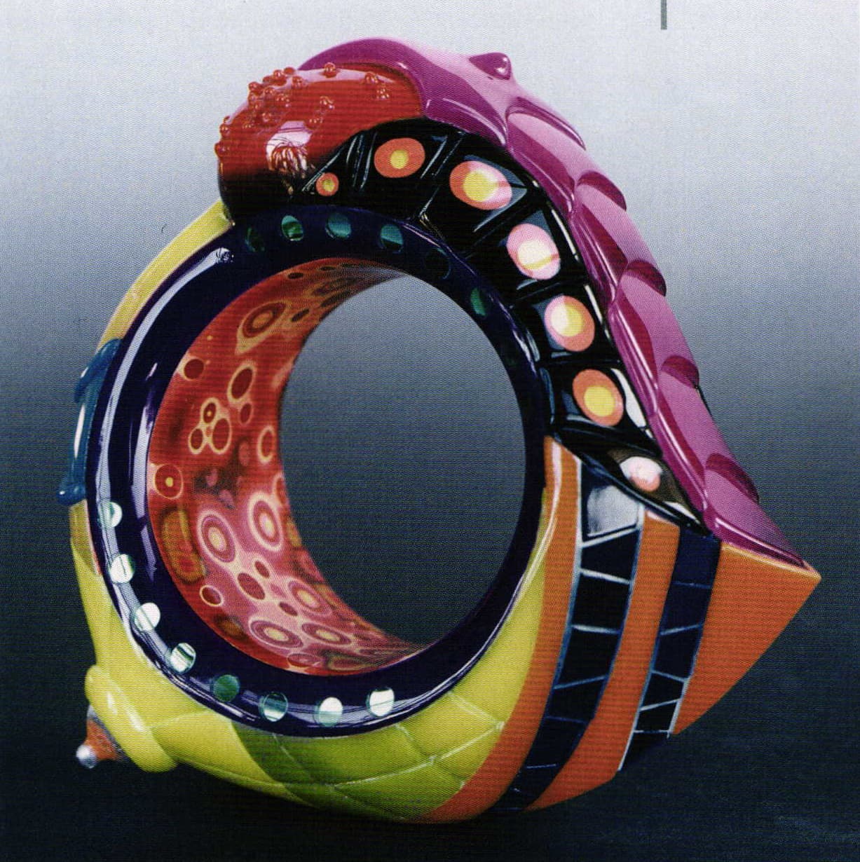 Contemporary English Jewelry: From Dusk Till Dawn