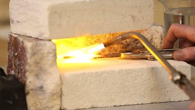 How To Harden And Temper Tool Steel - How-To Video - Ganoksin Jewelry ...